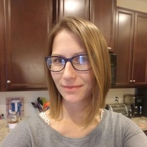 Meet your Posher, Nikole